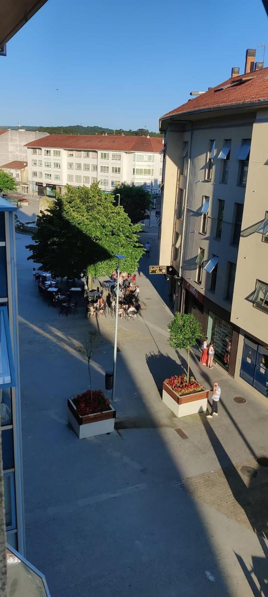 Piso Plaza 10 Apartment Amés Екстериор снимка
