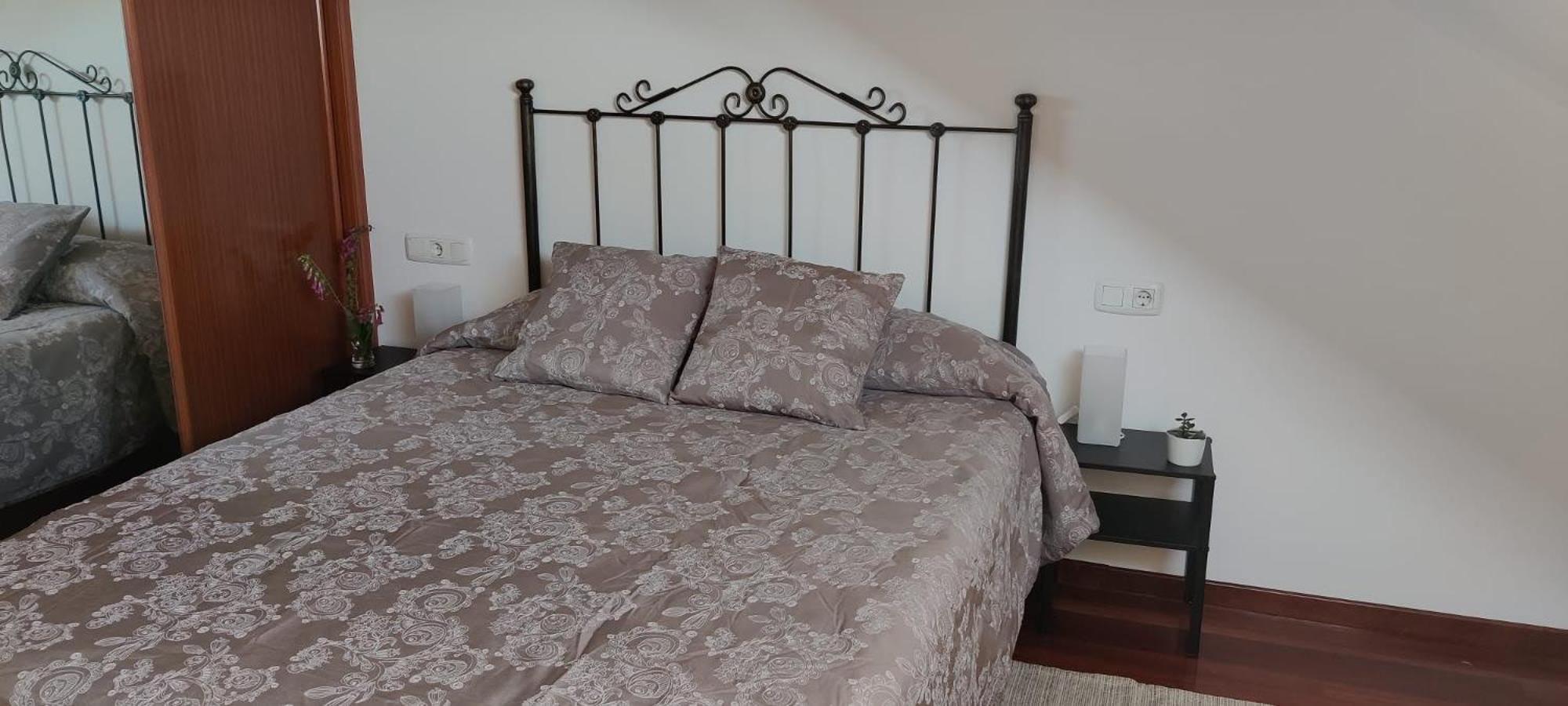 Piso Plaza 10 Apartment Amés Екстериор снимка